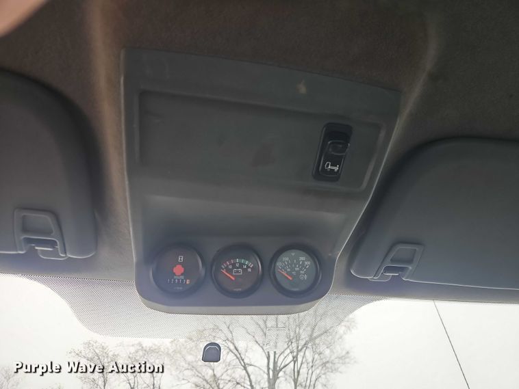 image for item EO7192 2015 Ford F750 Super Duty box truck