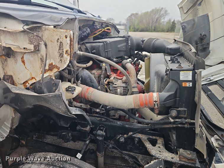 image for item EO7192 2015 Ford F750 Super Duty box truck