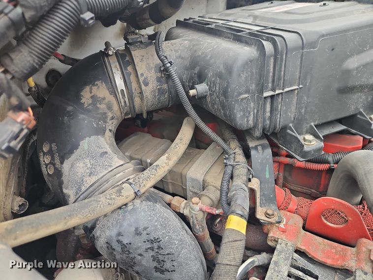 image for item EO7192 2015 Ford F750 Super Duty box truck