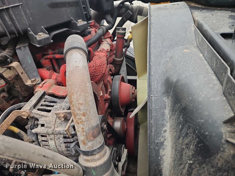 image for item EO7192 2015 Ford F750 Super Duty box truck