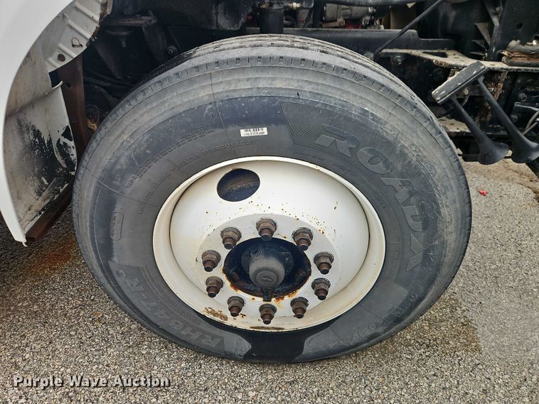 image for item EO7192 2015 Ford F750 Super Duty box truck