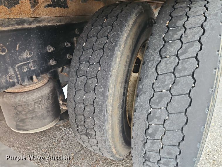 image for item EO7192 2015 Ford F750 Super Duty box truck