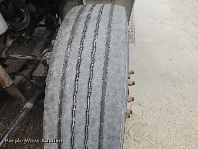 image for item EO7192 2015 Ford F750 Super Duty box truck