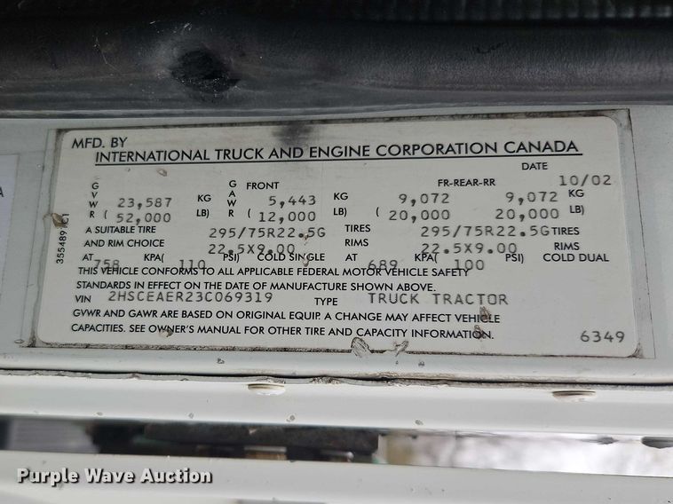 image for item EO7193 2003 International 9200i semi truck