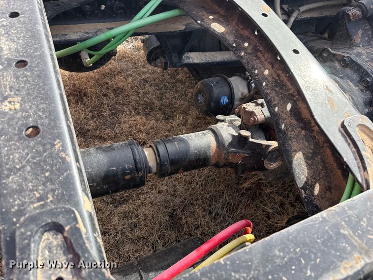 image for item EP2849 2015 Freightliner Cascadia semi truck