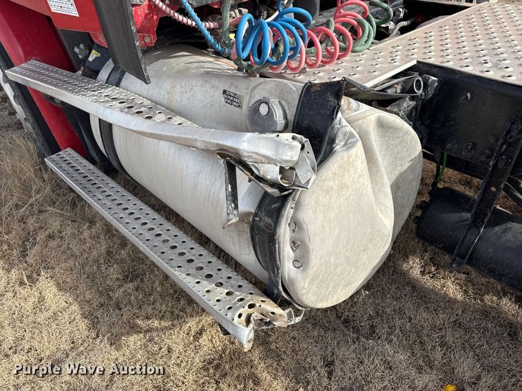 image for item EP2849 2015 Freightliner Cascadia semi truck