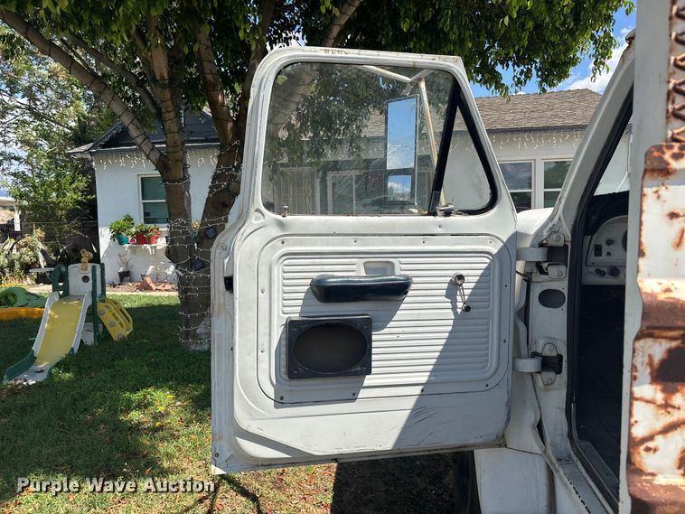 image for item ER7523 1968 Ford 600  