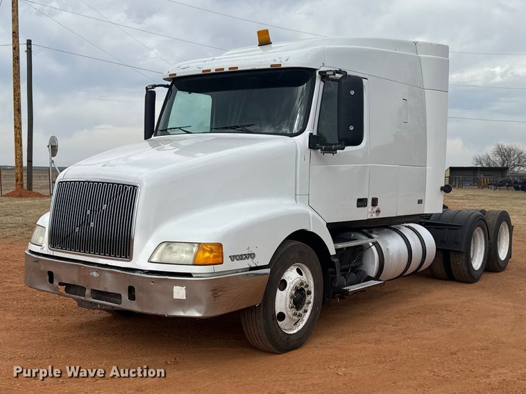 2002 Volvo Vnl Semi Truck VIN: 4V4NC9JJ02N330658 Lot: 999343341