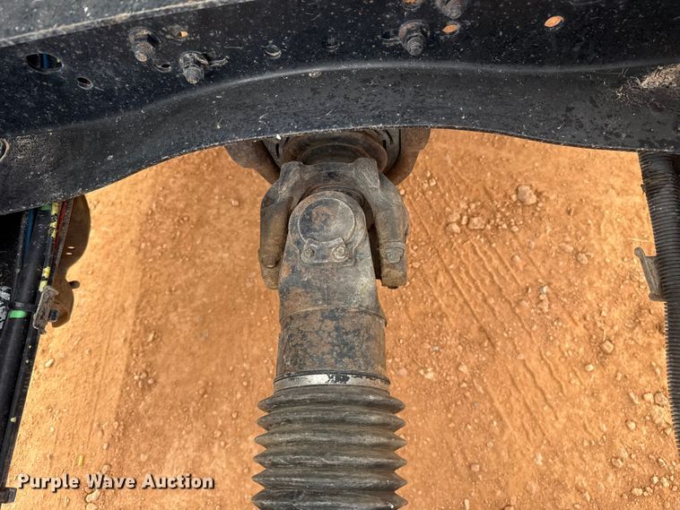 image for item ES5928 2002 Volvo VNL semi truck