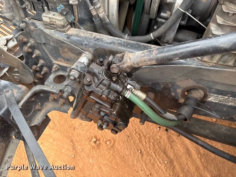 image for item ES5928 2002 Volvo VNL semi truck