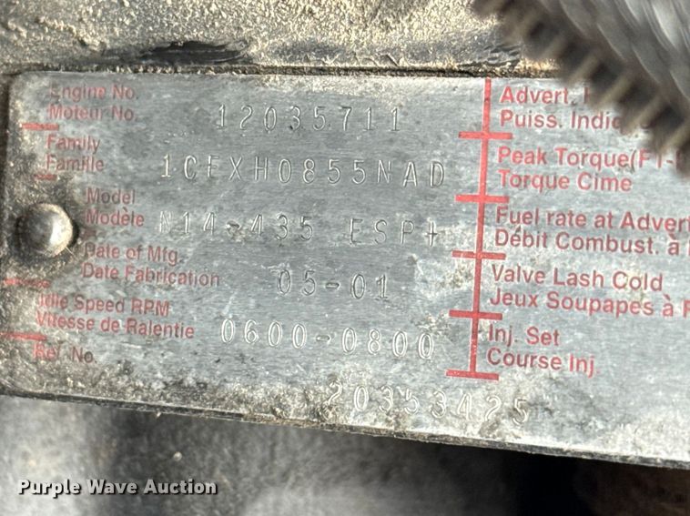 image for item ES5928 2002 Volvo VNL semi truck