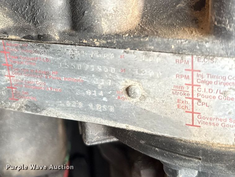 image for item ES5928 2002 Volvo VNL semi truck