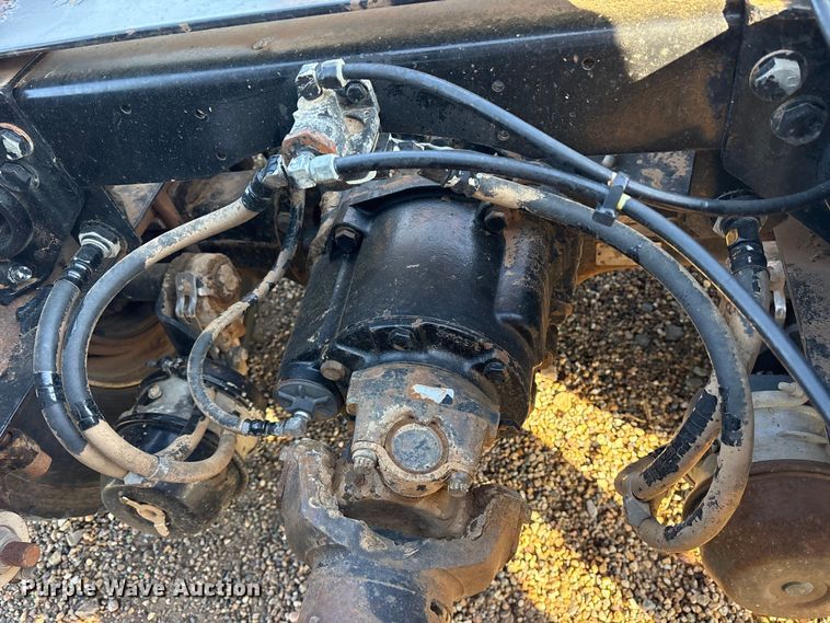 image for item ES8714 2002 Peterbilt 378 semi truck