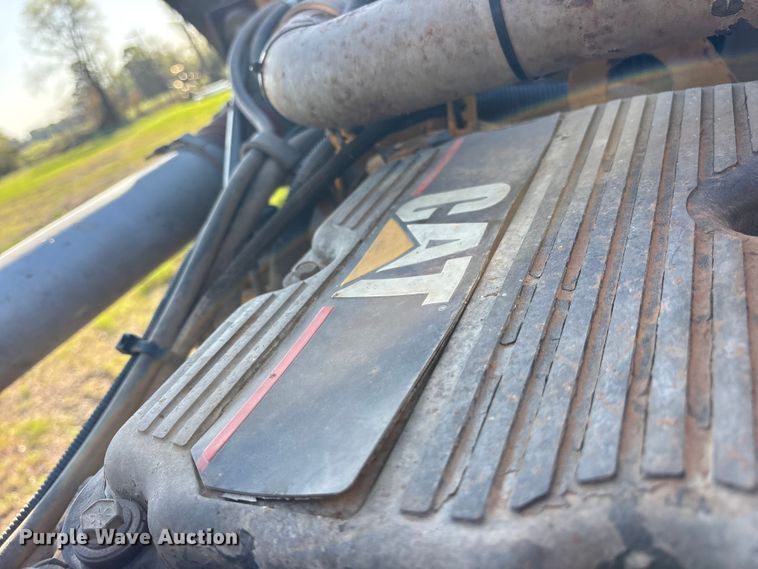 image for item ES8714 2002 Peterbilt 378 semi truck