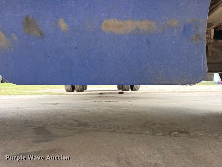 image for item ES8733 2009 Kenworth W900 semi truck