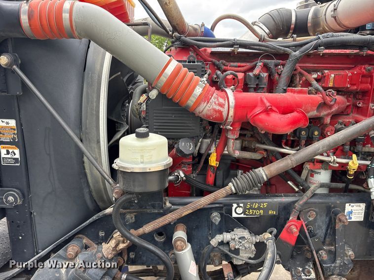 image for item ES8733 2009 Kenworth W900 semi truck