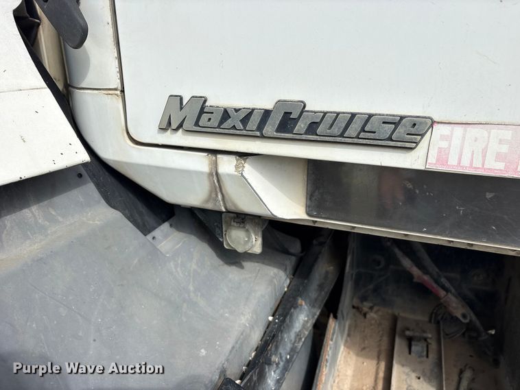 image for item ES8750 2001 Mack CH613 truck cab and chassis