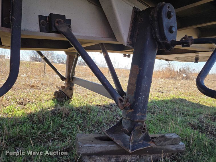 image for item ET1437 Raven's Metal Products 144856 flatbed trailer