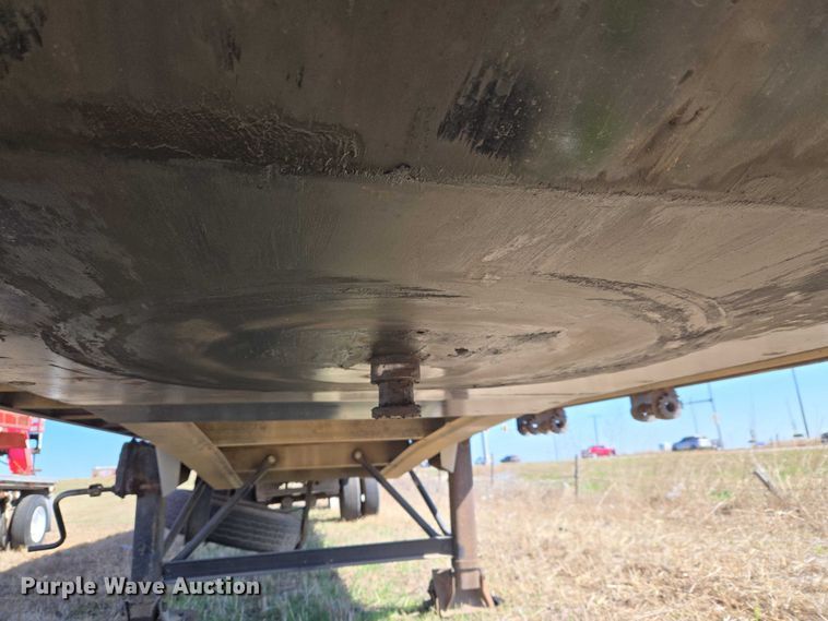 image for item ET1437 Raven's Metal Products 144856 flatbed trailer