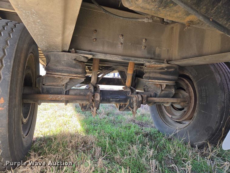 image for item ET1437 Raven's Metal Products 144856 flatbed trailer