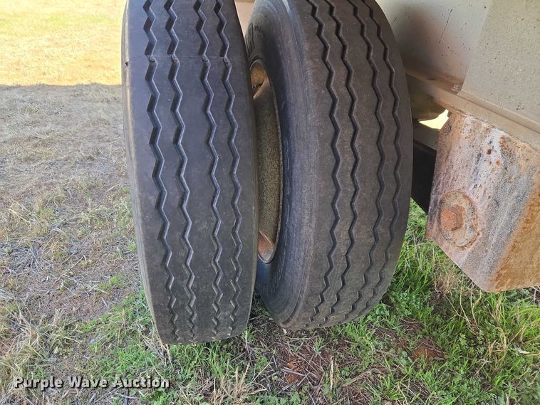 image for item ET1437 Raven's Metal Products 144856 flatbed trailer