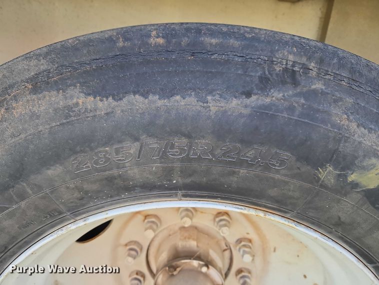 image for item ET1437 Raven's Metal Products 144856 flatbed trailer