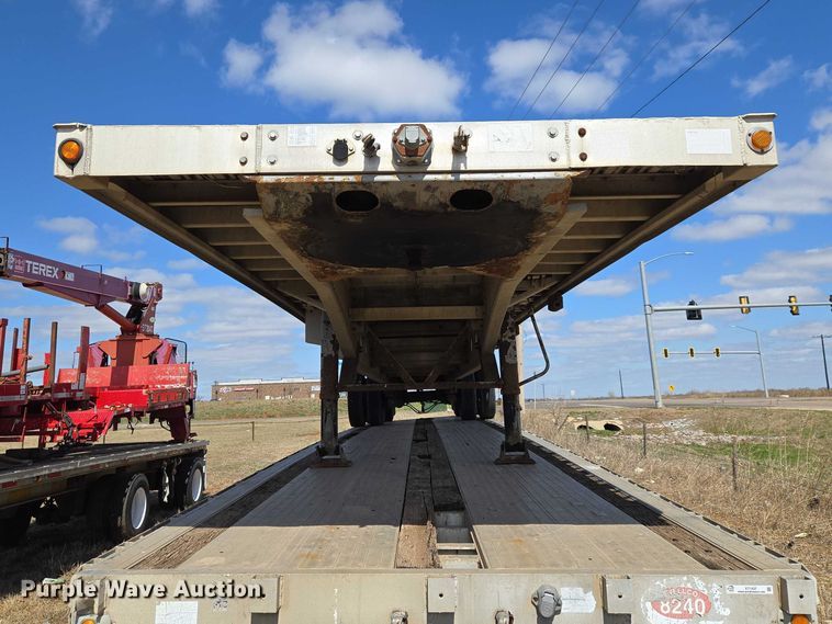 image for item ET1438 2007 Manac flatbed trailer