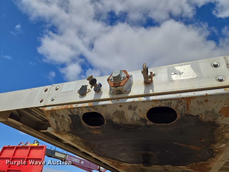 image for item ET1438 2007 Manac flatbed trailer