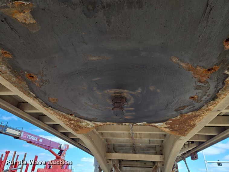 image for item ET1438 2007 Manac flatbed trailer