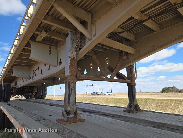 image for item ET1438 2007 Manac flatbed trailer