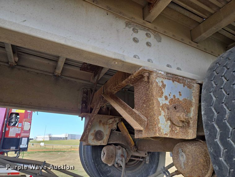 image for item ET1438 2007 Manac flatbed trailer