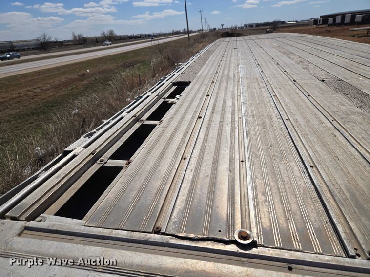 image for item ET1438 2007 Manac flatbed trailer