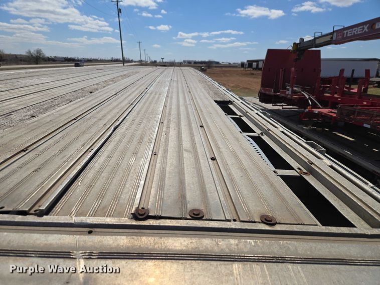 image for item ET1438 2007 Manac flatbed trailer