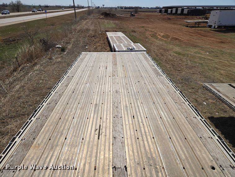 image for item ET1438 2007 Manac flatbed trailer