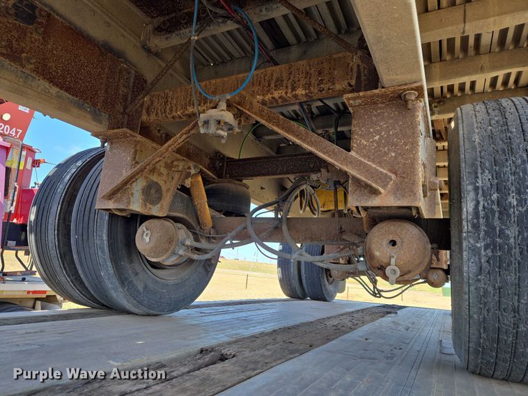 image for item ET1438 2007 Manac flatbed trailer