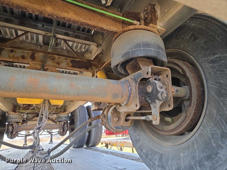 image for item ET1438 2007 Manac flatbed trailer