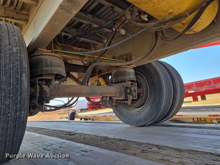 image for item ET1438 2007 Manac flatbed trailer