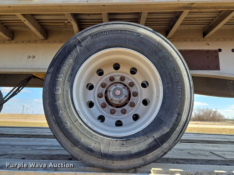 image for item ET1438 2007 Manac flatbed trailer