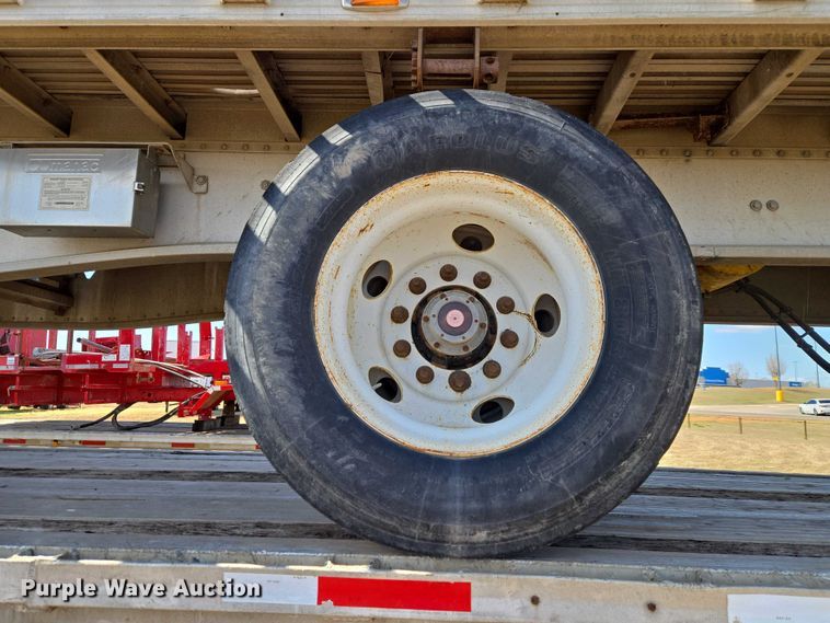 image for item ET1438 2007 Manac flatbed trailer