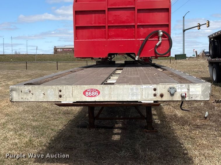 image for item ET1440 1986 Ravens flatbed trailer