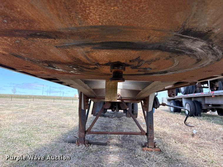 image for item ET1440 1986 Ravens flatbed trailer