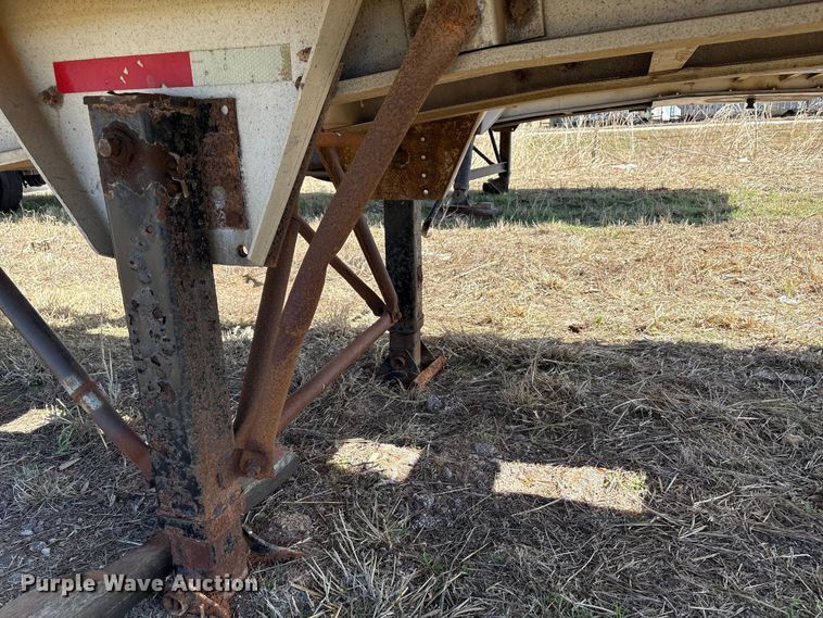 image for item ET1440 1986 Ravens flatbed trailer