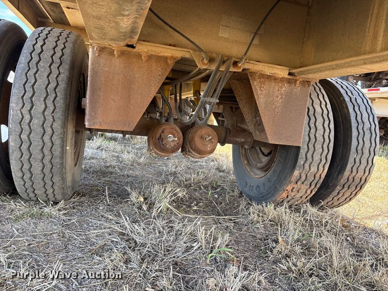 image for item ET1440 1986 Ravens flatbed trailer