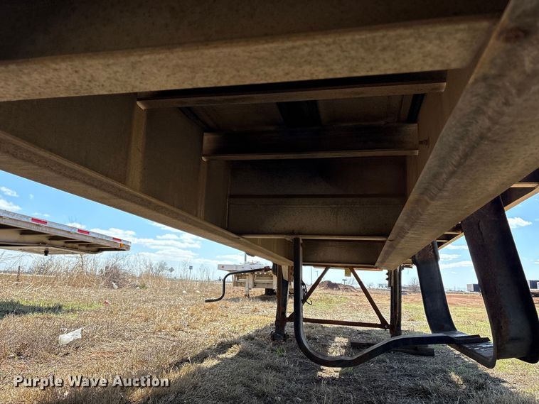 image for item ET1440 1986 Ravens flatbed trailer