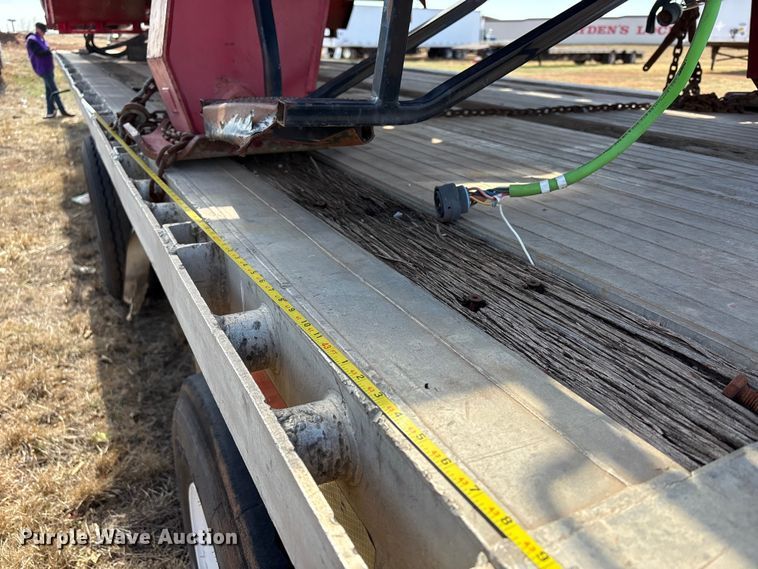 image for item ET1440 1986 Ravens flatbed trailer