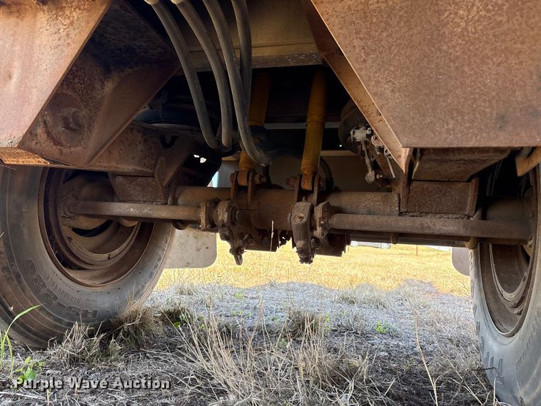 image for item ET1440 1986 Ravens flatbed trailer