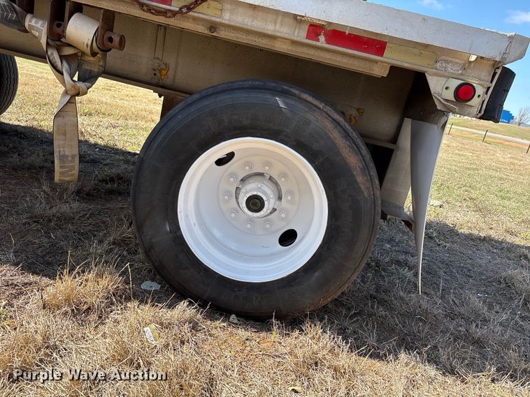 image for item ET1440 1986 Ravens flatbed trailer