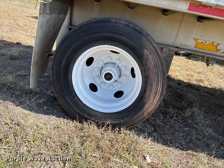 image for item ET1440 1986 Ravens flatbed trailer