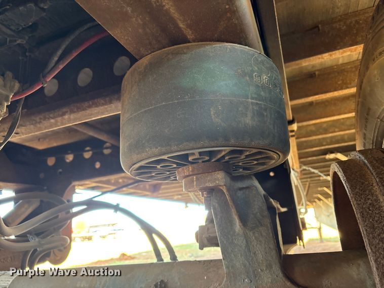 image for item ET1445 2012 Stoughton Trailers dry van trailer