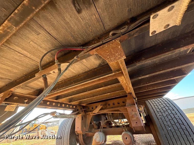 image for item ET1445 2012 Stoughton Trailers dry van trailer